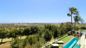 Villa en venta en Nueva Atalaya, Estepona