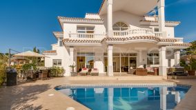 Elevated 4 bedroom 4 bathroom villa with panoramic views overlooking Mediterranean coastline
