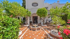 Villa for sale in Casasola, Estepona Est