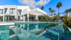 Villa for sale in Benahavis