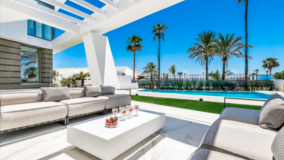 Villa till salu på Los Monteros Playa, Marbella Öst