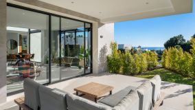 Villa en venta en Mirador del Paraiso, Benahavis