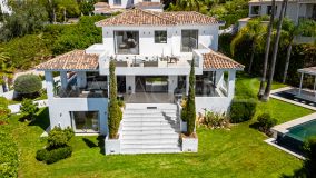 Villa for sale in Nueva Andalucia, Marbella