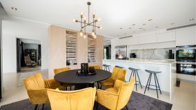 Villa en venta en Nueva Andalucia, Marbella