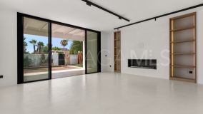 Villa zu verkaufen in Estepona