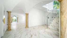 Villa for sale in Marbella East