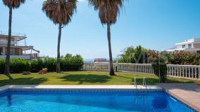 Villa for sale in Estepona