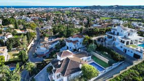 Villa for sale in Sierrezuela, Mijas Costa