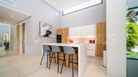 Villa for sale in Arboleda, Estepona