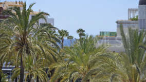 Apartamento en venta en Jardines del Puerto, Marbella - Puerto Banus