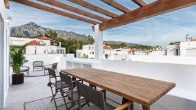 Adosado en venta en Arroyo de las Piedras, Marbella Golden Mile