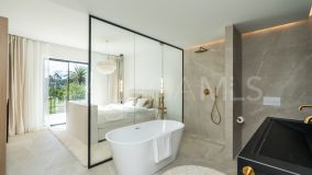 Town House for sale in La Rinconada, Nueva Andalucia