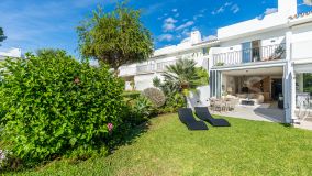 Town House for sale in La Rinconada, Nueva Andalucia