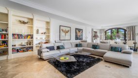 Buy 4 bedrooms villa in La Reserva de la Quinta