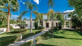 Villa en venta en Los Naranjos, Nueva Andalucia