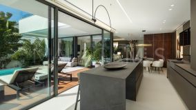 Villa for sale in Cortijo Blanco, San Pedro de Alcantara