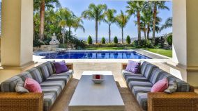 Villa for sale in Los Arqueros, Benahavis