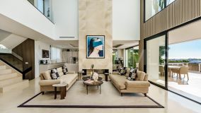 Villa for sale in Haza del Conde, Nueva Andalucia