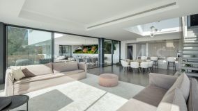 Villa en venta en El Herrojo, Benahavis