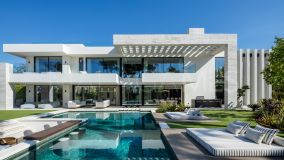 Villa for sale in Rio Verde, Marbella Golden Mile