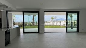 Ground floor apartment for sale in Marbella City with 3 bedrooms