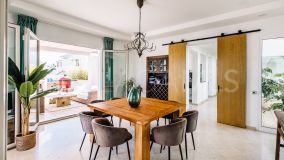 Villa for sale in La Resina Golf, Estepona Est