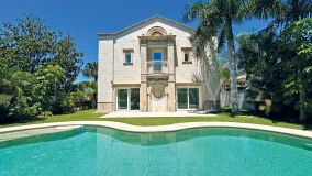 Villa en venta en Los Monteros, Marbella Este