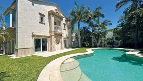 Villa en venta en Los Monteros, Marbella Este