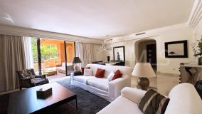 Zweistöckiges Penthouse zu verkaufen in La Alzambra Hill Club, Nueva Andalucia