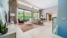 Villa for sale in Arboleda, Estepona