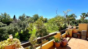 Charming duplex apartment with two terraces and views to the golf in Guadalmina Alta