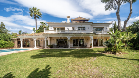 Villa en venta en Paraiso Barronal, Estepona Este