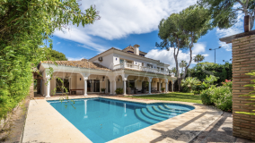 Villa for sale in Paraiso Barronal, Estepona Öst