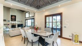 Villa for sale in El Paraiso, Estepona Est