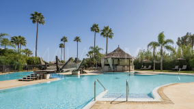 Appartement rez de chaussée for sale in Bahía del Velerín, Estepona Est