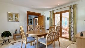 Villa en venta en El Pilar, Estepona Este