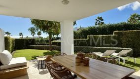 Markplanslägenhet for sale in Cortijo del Golf, Estepona Öst