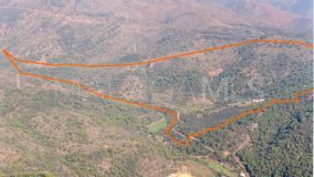 Finca for sale in Estepona East