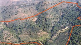 Finca for sale in Estepona East