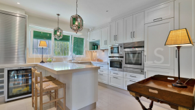 Villa for sale in El Paraiso, Estepona Est