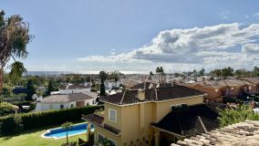 Apartment for sale in Atalaya, Estepona East