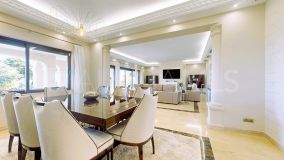 Villa for sale in Altos del Paraiso, Benahavis