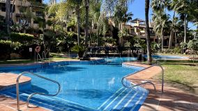 Ático en venta en El Campanario, Estepona Este
