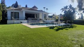 Villa en venta en Paraiso Medio, Estepona Este