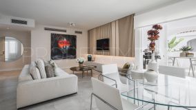 For sale apartment in Los Naranjos de Marbella with 2 bedrooms
