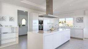 Villa en venta en Los Flamingos Golf, Benahavis