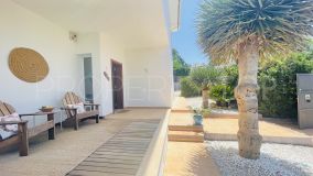For sale villa with 4 bedrooms in Santa Ponsa