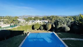 Buy Santa Ponsa villa with 4 bedrooms