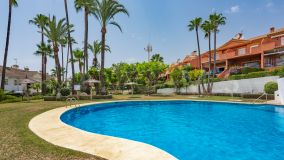 Semi Detached House for sale in Jardines del Golf, Estepona East