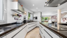 Villa en venta en Linda Vista Baja, San Pedro de Alcantara